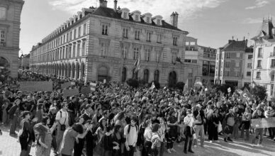 Reims : un étudiant condamné pour avoir porté un keffieh !