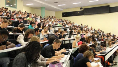 Le gouvernement veut faire payer les étudiants